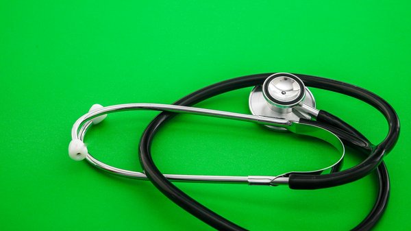 Révolutions en Médecine : Nouvelles Découvertes sur les Maladies Hépatiques chez les Seniors